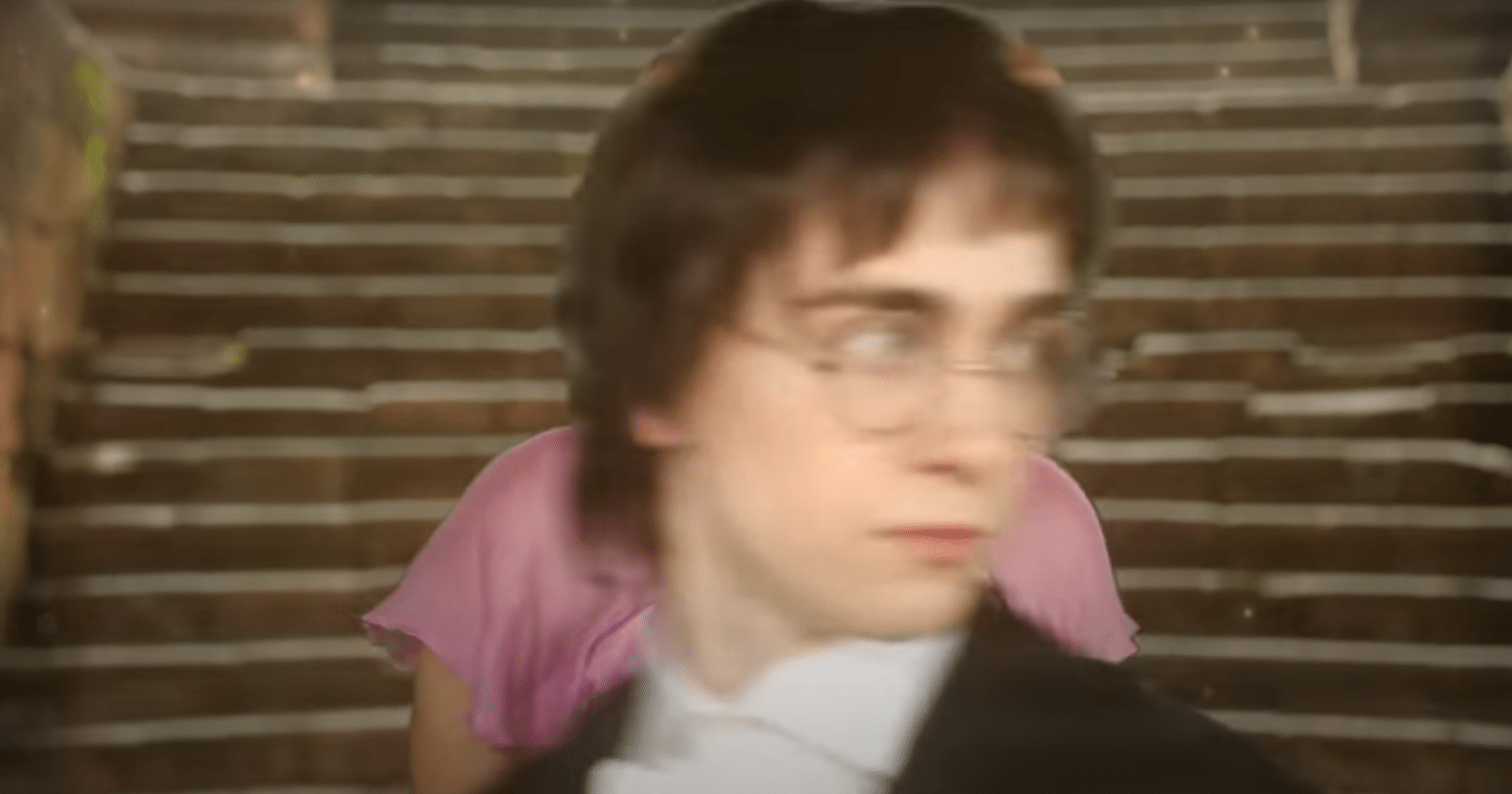 Dans le clip "It's been me", le comédien qui interprète le rôle d'Harry ressemble à s'y méprendre à Daniel Radcliffe.