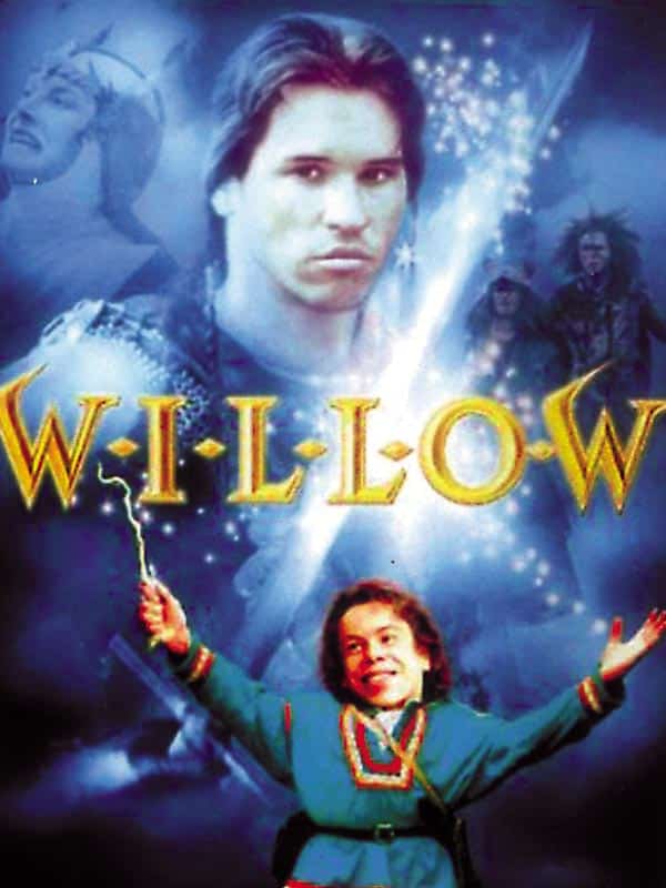 Cette affiche du film montre le personnage de Willow au-dessus duquel se trouve Madmartigan.
