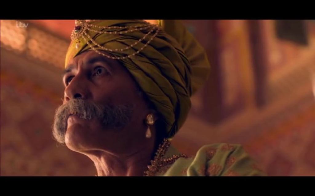 Le Maharaja discute avec l'Empereur.